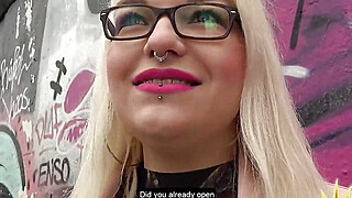 Real nerdy amateurs enjoy outdoor fellatio Porn Video