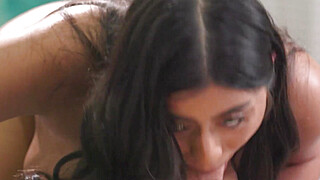 NURU MASSAGE - Hot Violet Myers Offers A Massage To Her Stepsister's Friend... Porn Video
