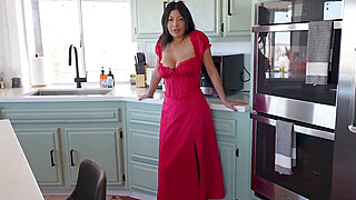 Big titty christian tradwife cheats on her husband at Thanksgiving HUGE... Porn Video