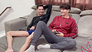 Japinha losing her virginity in the brotherhood Porn Video