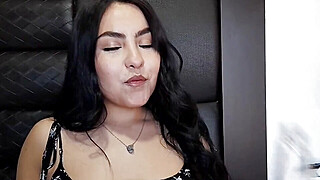 Me reencuentro con mi MEJOR AMIGA y La termino llevando a casa para... Porn Video